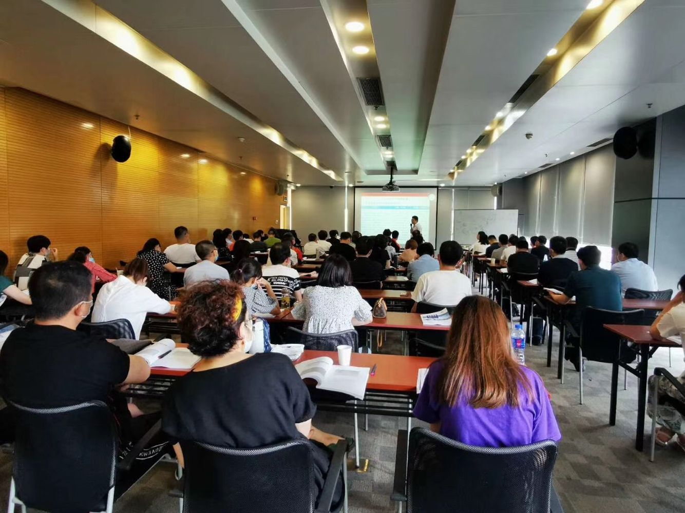 Aϯؔ(ci)(w)߶ް2020_nƬ