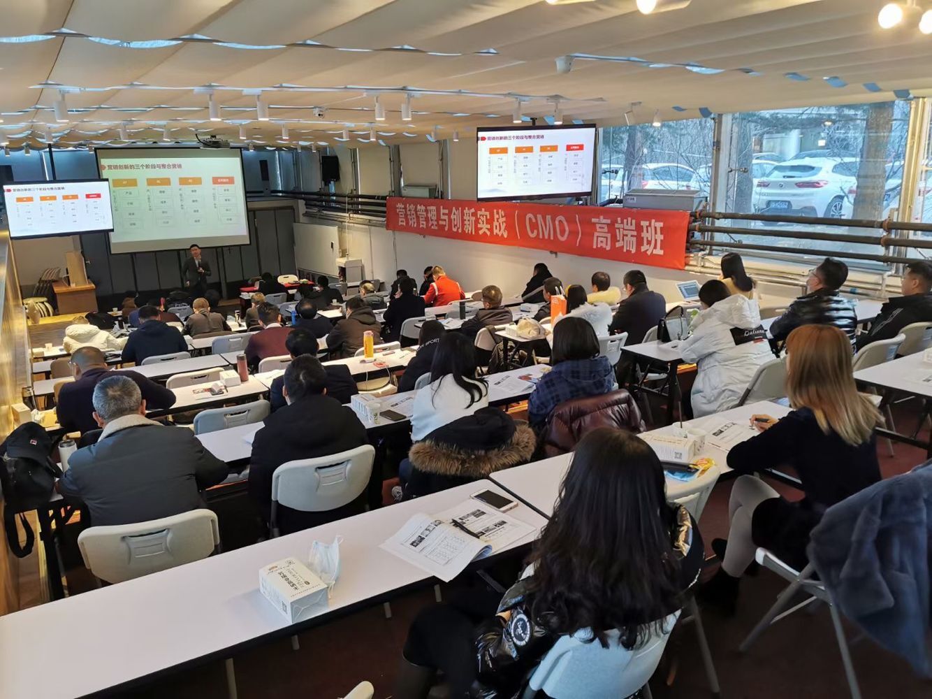 I(yng)N(xio)턓(chung)CMO߶˰202012nìF(xin)(chng)Ƭ